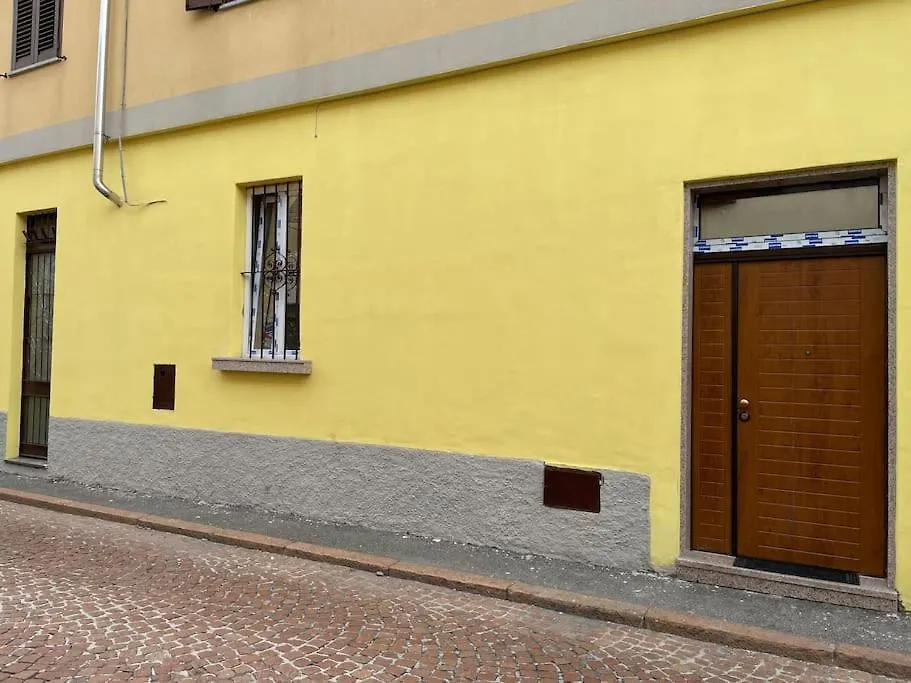 Holiday home Casa Malpensa 3 Piu Servizio Taxi Per Mxp 20 Euro Lonate Pozzolo Italy