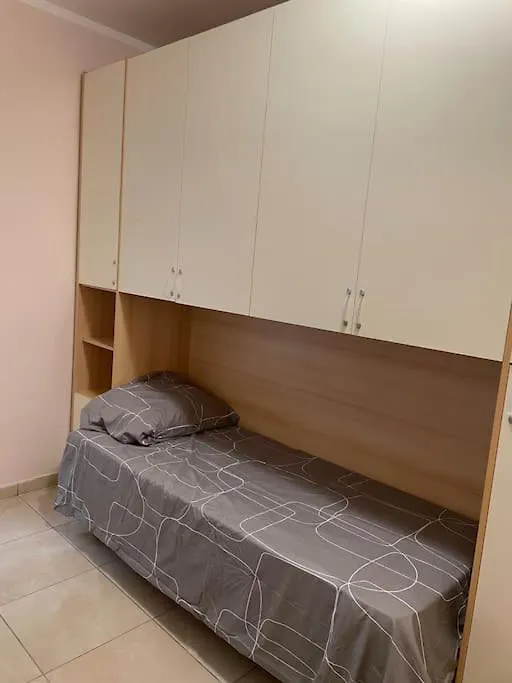 Holiday home Casa Malpensa 3 Piu Servizio Taxi Per Mxp 20 Euro Lonate Pozzolo Italy