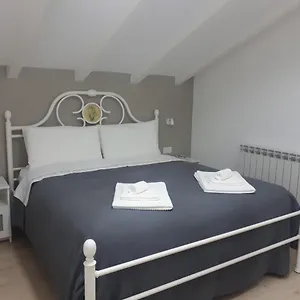 Edo's Bed & Breakfast